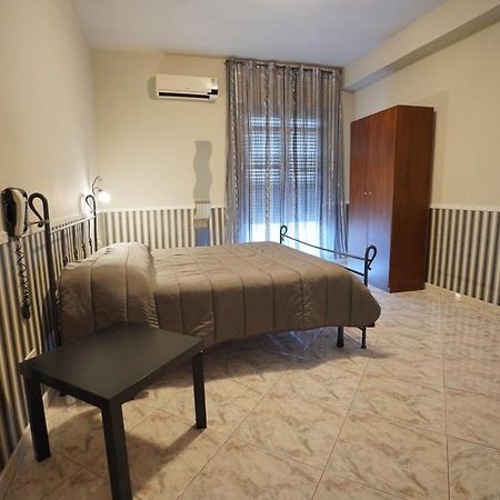 Hotel Stefany Lago Patria Bagian luar foto