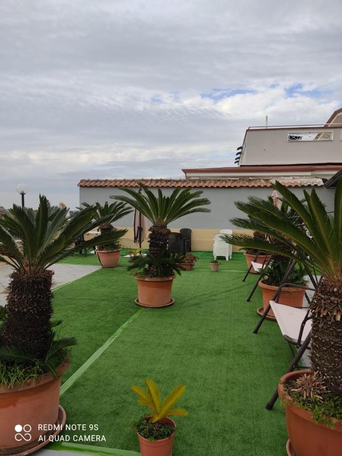 Hotel Stefany Lago Patria Bagian luar foto