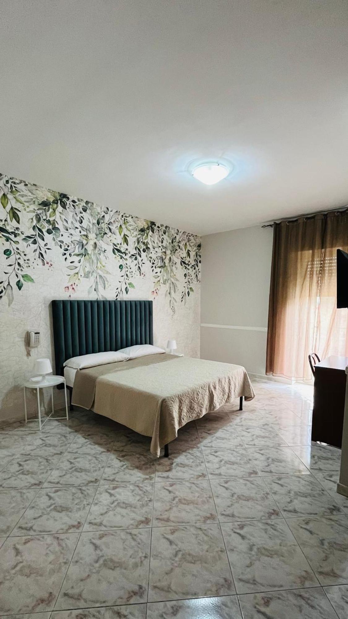 Hotel Stefany Lago Patria Bagian luar foto