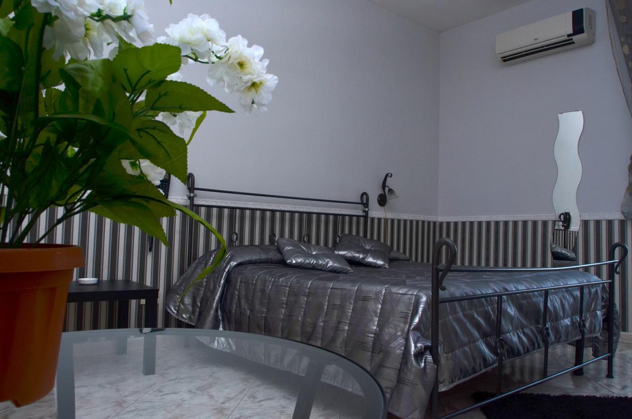 Hotel Stefany Lago Patria Bagian luar foto