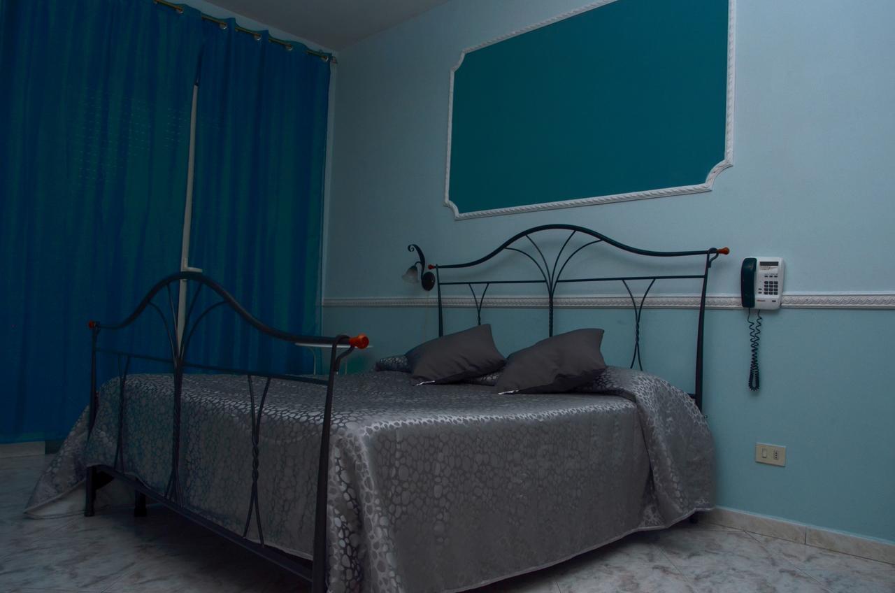Hotel Stefany Lago Patria Bagian luar foto