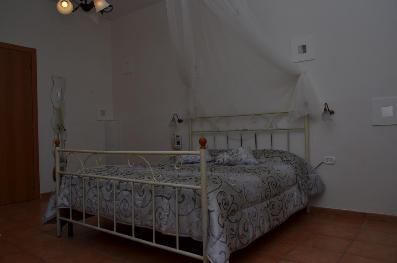Hotel Stefany Lago Patria Bagian luar foto