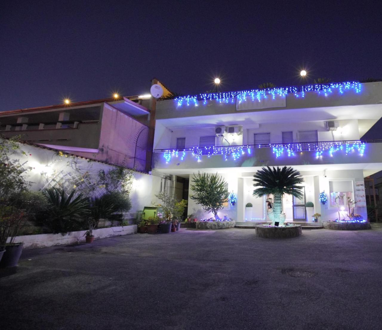 Hotel Stefany Lago Patria Bagian luar foto