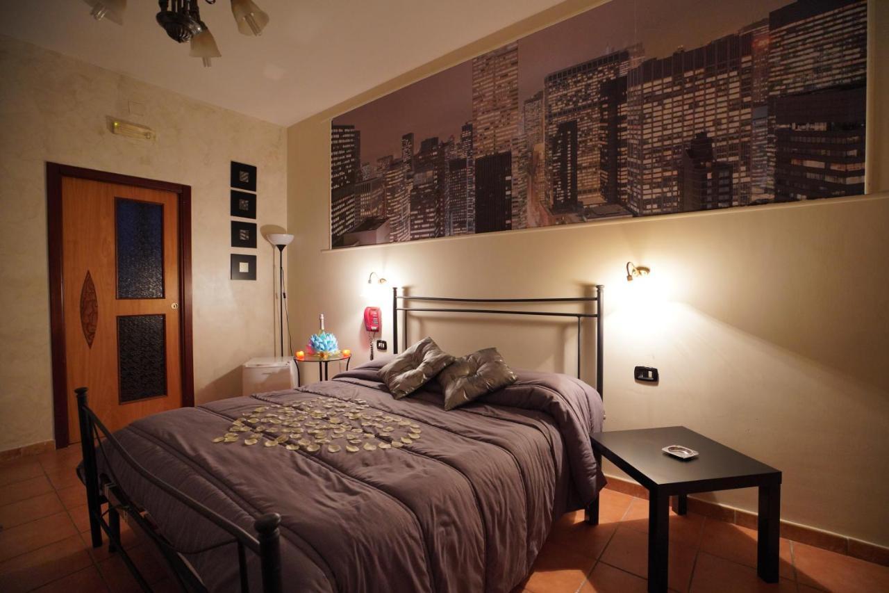 Hotel Stefany Lago Patria Bagian luar foto